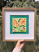 Load image into Gallery viewer, A hint of neon green or orange