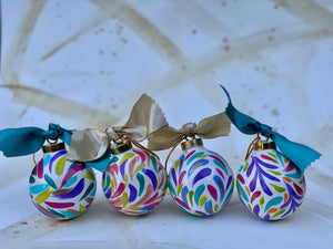 Ceramic Ball Ornament Set 4